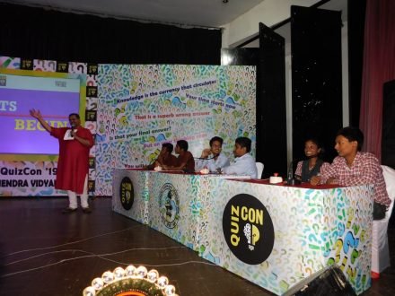 राजेंद्र विद्यालय में ‘क्विजकॉन 19’ : 21 स्कूलों ने लिया हिस्सा राजेंद्र विद्यालय में ‘क्विजकॉन 19’ : 21 स्कूलों ने लिया हिस्सा