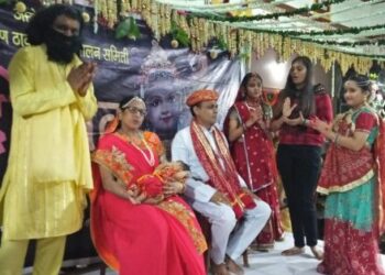 चाकुलिया : नंद के आनंद भयो, जय कन्हैया लाल की … से गूंजा ठाकुरबाड़ी मंदिर