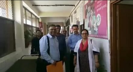 सदर अस्पतला पहुंची एनएचआरसी की टीम, उपकरणों के प्रमाण पत्रों की जांच से मचा हड़कंप सदर अस्पतला पहुंची एनएचआरसी की टीम, उपकरणों के प्रमाण पत्रों की जांच से मचा हड़कंप