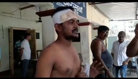 सरायकेला : गम्हरिया के पास ट्रक मालिक को पीटकर किया घायल सरायकेला : गम्हरिया के पास ट्रक मालिक को पीटकर किया घायल