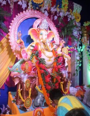 बागबेड़ा के सिद्धू-कान्हु मैदान में गणेश पूजा का भव्य आयोजन, हिमालय पर शिवजी की जटा से निकली धारा व मेला है श्रद्धालुओं के आकर्षण का केंद्र बागबेड़ा के सिद्धू-कान्हु मैदान में गणेश पूजा का भव्य आयोजन, हिमालय पर शिवजी की जटा से निकली धारा व मेला है श्रद्धालुओं के आकर्षण का केंद्र