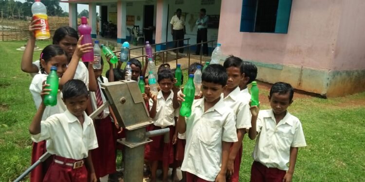 Chakuliya : सरोज महापात्रा की पहल पर हुआ चाकुलिया निवासी मानसी दास का इलाज