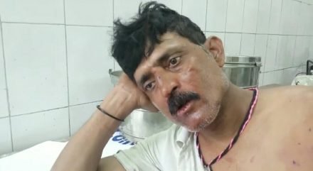 आदित्यपुर में बाप और दादा को बेटे ने पीटकर किया घायल आदित्यपुर में बाप और दादा को बेटे ने पीटकर किया घायल