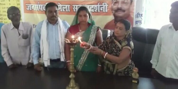 Saraikela-Kharsawan-Womens-Congress : बीस सूत्री कमेटी को लेकर सरायकेला-खरसावां महिला कांग्रेस के तेवर तल्ख, आरक्षण के बाद भी कमेटी में महिलाओं को स्थान नहीं दिये जाने का आरोप, पूर्व प्रभारी आरपीएन सिंह को जिम्मेदार ठहराया