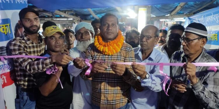 jamshedpur-motilal-dungri-fans-club-मोतीलाल डूंगरी की याद में बच्चों के बीच भोज और श्रद्धांजलि सभा आयोजित, कई लोगों ने लिया हिस्सा