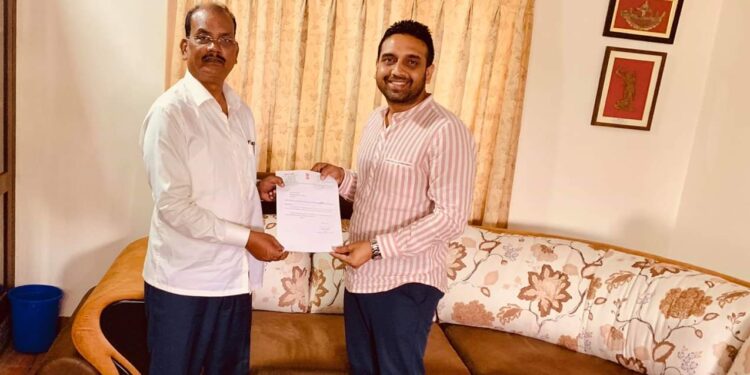 बहरागोड़ा में सीपीएम कार्यकर्ताओं ने किया विरोध-प्रदर्शन बहरागोड़ा में सीपीएम कार्यकर्ताओं ने किया विरोध-प्रदर्शन