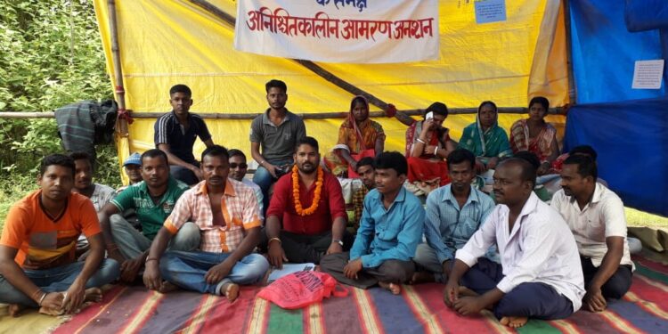 चाकुलिया में चला वाहन जांच अभियान, ग्रामीणों में हड़कंप चाकुलिया में चला वाहन जांच अभियान, ग्रामीणों में हड़कंप