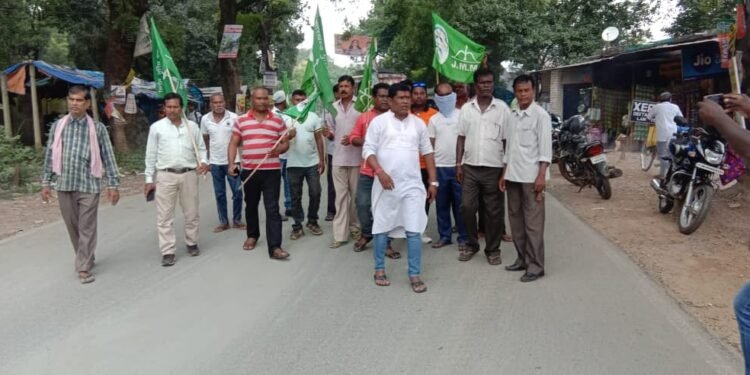 jamshedpur-rural-घाटशिला में कृषक गोष्ठी का आयोजन, 50 किसानों के बीच मिनी किट्स, सरसों व अरहर बीज का वितरण