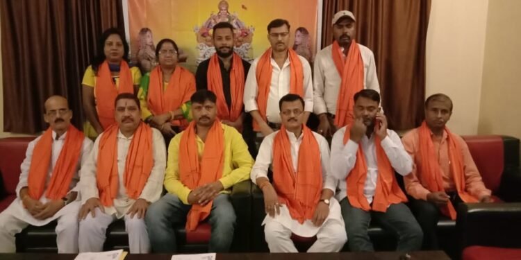 Jamshedpur-Atal-Jayanti : जमशेदपुर के विभिन्न हिस्सों में भाजपाइयों ने मनायी पूर्व प्रधानमंत्री अटल बिहारी वाजपेयी की जयंती, नमन कर दी श्रद्धांजलि