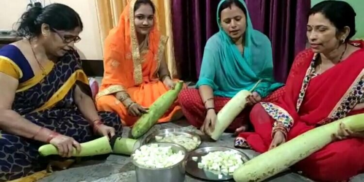 jamshedpur-chattisghari-samaj-छत्तीसगढ़ी समाज ने की हलषष्ठी पूजा, इस पूजा करने से श्रेष्ठ संतान प्राप्त करने की कामना पूर्ण होती है, जानियें