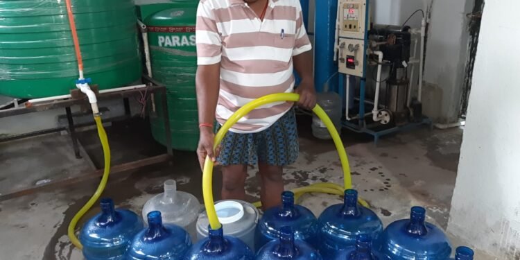 Jamshedpur rural water crisis – पोटका क्षेत्र में पेयजल संकट गहराया, कई लघु जलमीनारें खराब, महीनों से सुध लेनेवाला कोई नहीं, जानें बीडीओ ने क्या कहा Jamshedpur rural water crisis – पोटका क्षेत्र में पेयजल संकट गहराया, कई लघु जलमीनारें खराब, महीनों से सुध लेनेवाला कोई नहीं, जानें बीडीओ ने क्या कहा