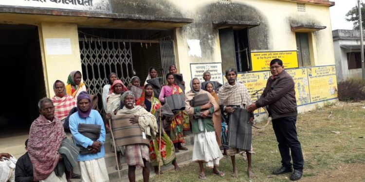 घाटशिला के झाटीझरणा में बाघिन के आने की सूचना से लोगों में आतंक, ग्रामीणों को मवेशियों के लिए चारा इकट्ठा करना हुआ मुश्किल, वन विभाग के पदाधिकारी ने ग्रामीणों को जंगल जाने से किया मना
