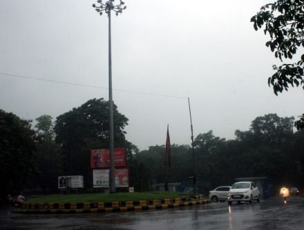 Jamshedpur : आज भी बारिश की संभावना, 21 तक छाए रहेंगे बादल Jamshedpur : आज भी बारिश की संभावना, 21 तक छाए रहेंगे बादल
