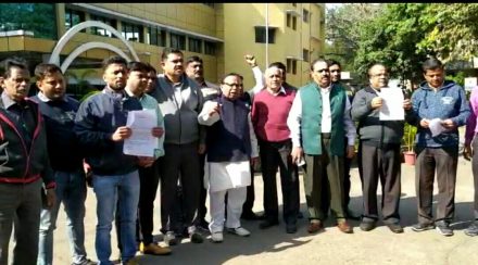 jamshedpur-marwari-against-jmm-leader-जमशेदपुर के मारवाड़ी समाज ने पूर्व मंत्री दुलाल भुइयां के खिलाफ उठायी आवाज, कहा-मारवाड़ी के खिलाफ रघुवर बोलकर भुगत रहे है, दुलाल भी भुगतेंगे-video jamshedpur-marwari-against-jmm-leader-जमशेदपुर के मारवाड़ी समाज ने पूर्व मंत्री दुलाल भुइयां के खिलाफ उठायी आवाज, कहा-मारवाड़ी के खिलाफ रघुवर बोलकर भुगत रहे है, दुलाल भी भुगतेंगे-video
