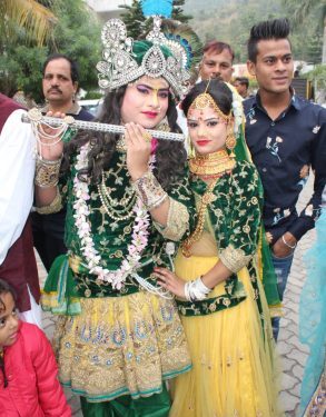 jamshedpur-gyan-yagya-जमशेदपुर में शुरू हुआ ज्ञान यज्ञ, वृंदावन के कथावाचक ब्रजनंदन शास्त्री के प्रवचन से ओत-प्रोत हो रहे भक्त