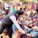 जरूरतमंदों ने कंबल प्राप्त करते ही कहा-ज़ुग- ज़ुग जियो काले कंबल वाले, काले ने कहा-हमें हमेशा याद रखना चाहिए कि हमारा हर काम ईश्वर की नजर में है