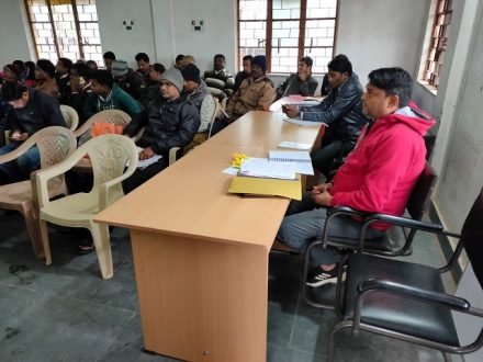 बहरागोड़ा बीडीओ ने की विकास योजनाओं की समीक्षा बहरागोड़ा बीडीओ ने की विकास योजनाओं की समीक्षा