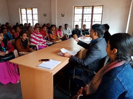बहरागोड़ा बीडीओ ने बैठक कर ‘सबकी योजना-सबका विकास’ योजना की जानकारी दी बहरागोड़ा बीडीओ ने बैठक कर ‘सबकी योजना-सबका विकास’ योजना की जानकारी दी
