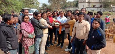 चाईबासा : पांच प्रखंडों के पारा शिक्षकों संघ ने विधायक दीपक बिरुवा का किया अभिनंदन चाईबासा : पांच प्रखंडों के पारा शिक्षकों संघ ने विधायक दीपक बिरुवा का किया अभिनंदन