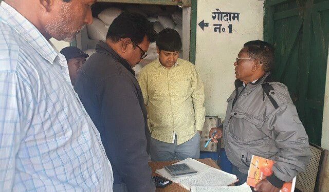 जगन्नाथपुर बीडीओ ने किया जैंतगढ़ लैम्पस का निरीक्षण जगन्नाथपुर बीडीओ ने किया जैंतगढ़ लैम्पस का निरीक्षण