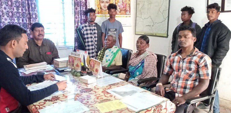 West Singhbhum Jagannathpur Police ने एक बार फिर दिखाई बेहतर कार्यशैली, थाना में गुमशुदगी का मामला दर्ज होते ही सकुशल घर लौटे चाचा भतीजा