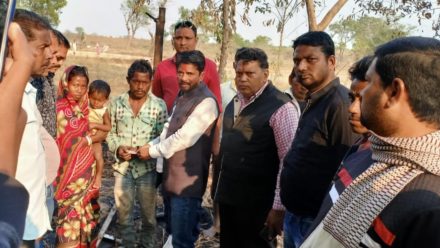 बहरागोड़ा : विधायक ने अग्नि प्रभावित को किया आर्थिक सहयोग बहरागोड़ा : विधायक ने अग्नि प्रभावित को किया आर्थिक सहयोग