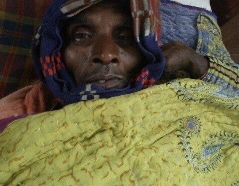 Chakuliya : बालिदुमा निवासी मंटू महतो का झोला छाप डॉक्टर ने किया गलत इलाज, हालत बिगड़ी, सीएचसी में चल रहा इलाज