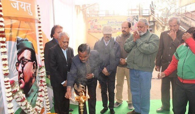 Jamshedpur : श्रीलेदर्स में दी गयी नेताजी को श्रद्धांजलि, शेखर डे ने कहा-नेताजी के आदर्श हमारे लिए अनुकरणीय