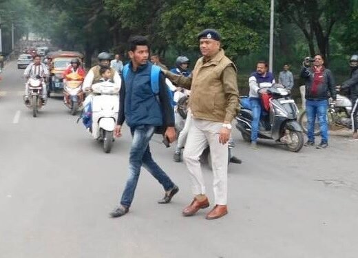 वाहन जांच के दौरान पकड़ाए युवक ने ट्रैफिक थाना प्रभारी को ही दे डाली देख लेने की धमकी, फिर क्या हुआ पढ़िए