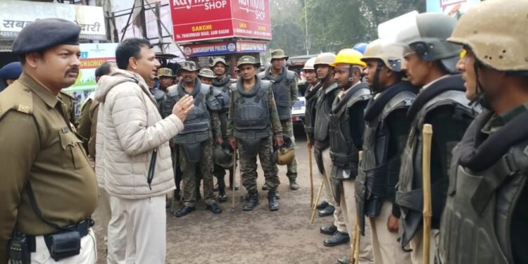 bharat-band-no-effect-in-jamshedpur-जमशेदपुर में बंद का कोई असर नहीं, मानगो और धातकीडीह में बंद रही दुकानें, पुलिस रही अलर्ट, बंद कराने निकले युवकों को आजादनगर पुलिस ने पकड़ा, बाद में छोड़ा