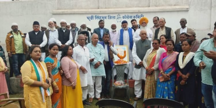 jharkhand-pays-homage-to-mahatma-gandhi-याद किये गये राष्ट्रपिता महात्मा गांधी, पुण्यतिथि पर दी गयी श्रद्धांजलि