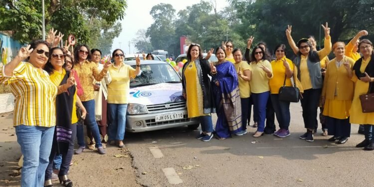 Jamshedpur : इनर व्हील क्लब ऑफ जमशेदपुर ने स्वतंत्रता सेनानी अखौरी बालेश्वर सिंहा को किया सम्मानित