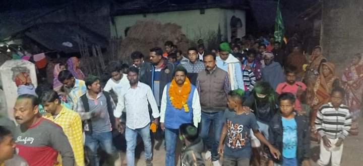 jamshedur-mla-sameer-mohanty-बहरागोड़ा के विधायक भड़के, फिसली जुबान कहा सा..उतना बड़ा रंगबाज, कौन पैदा हो गया यहां पर, जमशेदपुर एसएसपी ऑफिस के बाहर देर रात को बना ऐसा माहौल jamshedur-mla-sameer-mohanty-बहरागोड़ा के विधायक भड़के, फिसली जुबान कहा सा..उतना बड़ा रंगबाज, कौन पैदा हो गया यहां पर, जमशेदपुर एसएसपी ऑफिस के बाहर देर रात को बना ऐसा माहौल