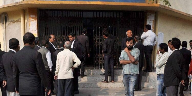 jamshedpur-bar-association-जमशेदपुर बार एसोसिएशन चुनाव में 16 पदों के लिए 88 प्रत्याशी मैदान में, प्रचार-प्रसार में जोर दे रहे प्रत्याशी jamshedpur-bar-association-जमशेदपुर बार एसोसिएशन चुनाव में 16 पदों के लिए 88 प्रत्याशी मैदान में, प्रचार-प्रसार में जोर दे रहे प्रत्याशी