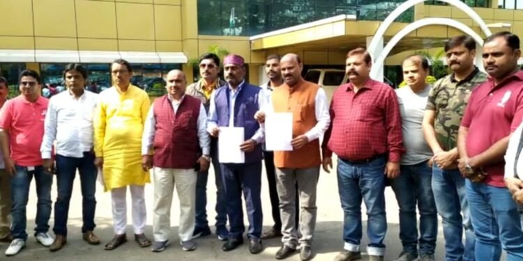 jamshedpur-enquiry-against-health-department-एमजीएम में आयुष्मान कार्ड के बावजूद बच्चे की हुई मौत का मुद्दा गरमाया, मुख्यमंत्री ने दिये जांच के आदेश, सांसद ने भी तलब की रिपोर्ट, सिविल सर्जन से मिले जुगसलाई विधायक,डीसी ऑफिस पर किया प्रदर्शन