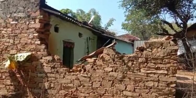 saraikela-kharsawan-elephant-attack-हाथियों के हमले से सरायकेला क्षेत्र में जनजीवन तबाह, हाथियों का उत्पात जारी