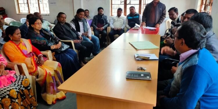 बहरागोड़ा प्रखंड प्रमुख की अध्यक्षता में बैठक बहरागोड़ा प्रखंड प्रमुख की अध्यक्षता में बैठक