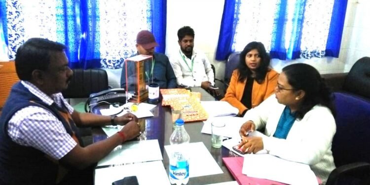 कायाकल्प की टीम ने चाकुलिया सीएचसी का किया निरीक्षण