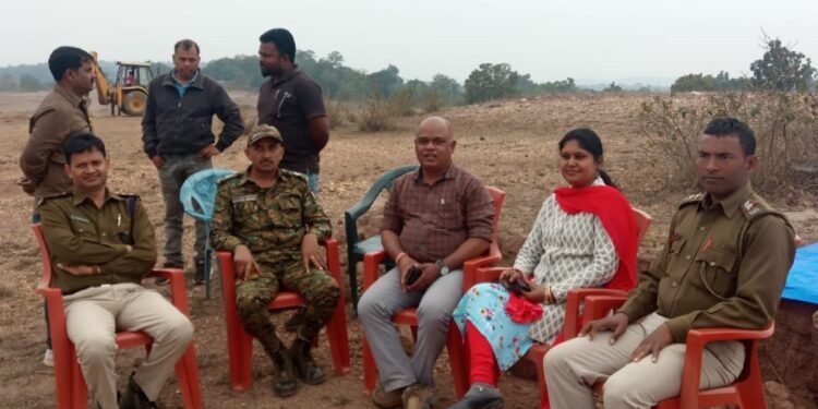 11 वर्ष बाद करंजिया में जेटिया थाना का नया भवन निर्माण के लिए हुआ भूमि पूजन 11 वर्ष बाद करंजिया में जेटिया थाना का नया भवन निर्माण के लिए हुआ भूमि पूजन