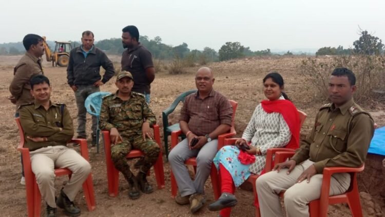 11 वर्ष बाद करंजिया में जेटिया थाना का नया भवन निर्माण के लिए हुआ भूमि पूजन 11 वर्ष बाद करंजिया में जेटिया थाना का नया भवन निर्माण के लिए हुआ भूमि पूजन
