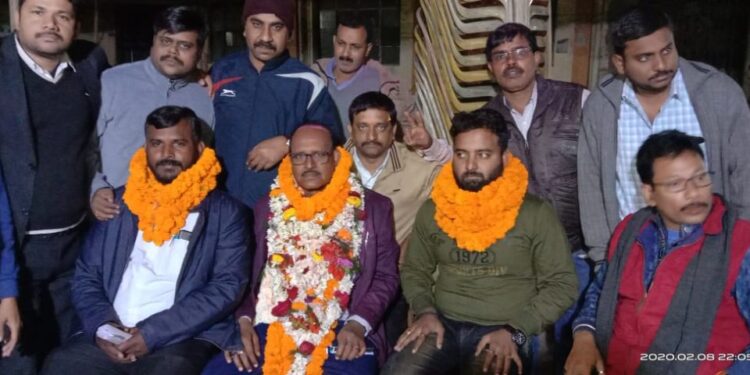 jamshedpur-bar-association-election-जमशेदपुर बार एसोसिएशन चुनाव में अजीत अंबाष्टा बने अध्यक्ष, अनिल तिवारी बने महासचिव, देखिए रिजल्ट, किसको कितना मिला वोट jamshedpur-bar-association-election-जमशेदपुर बार एसोसिएशन चुनाव में अजीत अंबाष्टा बने अध्यक्ष, अनिल तिवारी बने महासचिव, देखिए रिजल्ट, किसको कितना मिला वोट