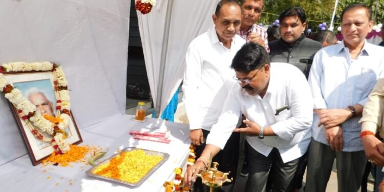 jamshedpur-blood-donation-camp-बिष्टुपुर में आयोजित हुआ रक्तदान, कई लोगों ने लिया हिस्सा