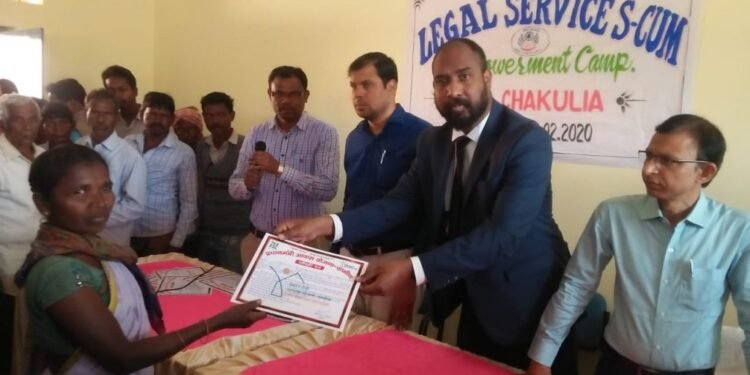 jamshedpur-rural-चाकुलिया प्रखंड कार्यालय में विधिक सेवा सह कानूनी सशक्तिकरण शिविर आयोजित jamshedpur-rural-चाकुलिया प्रखंड कार्यालय में विधिक सेवा सह कानूनी सशक्तिकरण शिविर आयोजित