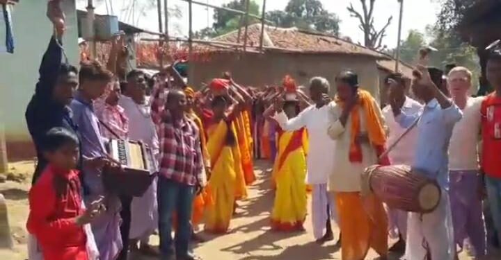 कुकड़ू के पारगामा प्रचीन कालीन शिव मंदिर में नौ दिवसीय श्रीश्री रामचरित मानस नवाह परायण महायज्ञ आरंभ कुकड़ू के पारगामा प्रचीन कालीन शिव मंदिर में नौ दिवसीय श्रीश्री रामचरित मानस नवाह परायण महायज्ञ आरंभ