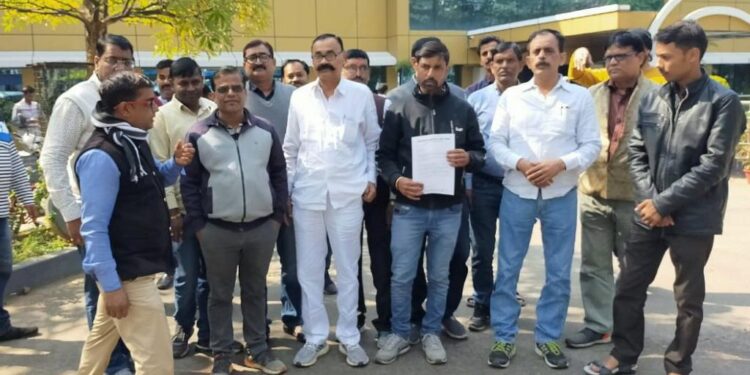 jharkhand-contractors-in-crisis-झारखंड में विकास के कार्य ठप, ठेकेदारों को सरकार गठन के बाद से नहीं हो रहा बिल क्लियर, फांकाकशीं की स्थिति, काम बंद करने की स्थिति