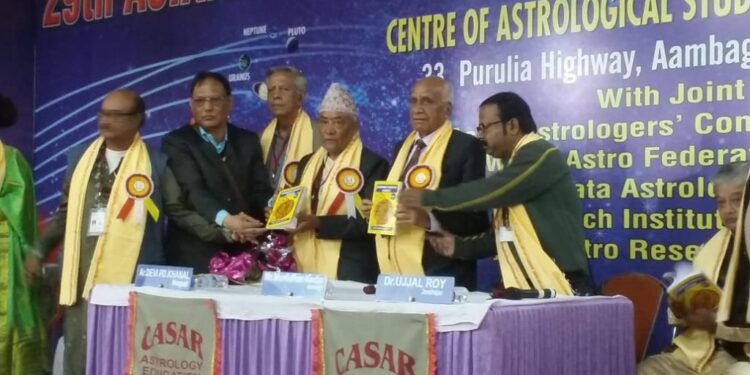 jamshedpur-astrology-conference-29वां विश्व ज्योतिष सम्मेलन के दूसरे दिन ज्योतिष विज्ञान को जन-जन तक पहुंचकर जनकल्याण के लिए काम करने का लिया गया संकल्प