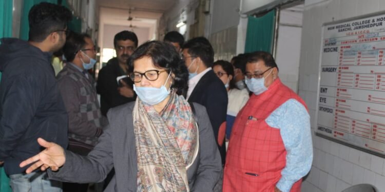 jamshedpur-allert-corona-virus-जमशेदपुर में कोरोना वायरस के ”संदिग्ध” ट्रेलर चालक को एमजीएम लाया गया, अस्पताल के कर्मचारियों के लिए विशेष सुरक्षा, डीसी का आदेश-अगर कोई ”पोजिटिव” मिला तो उस इलाके का 3 किलोमीटर एरिया होगा ”सील”
