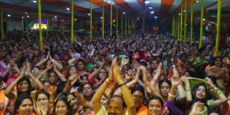 jamshedpur-devotion-सिदगोड़ा के पांच दिवसीय प्राण प्रतिष्ठा समारोह के बाद श्रद्धालुओं ने किए श्रीराम दरबार के दर्शन, पूजन को उमड़ी भक्तों की भीड़, अंतिम दिन पंचकुंडीय यज्ञशाला की हजारों भक्तों ने की प्रक्रिमा jamshedpur-devotion-सिदगोड़ा के पांच दिवसीय प्राण प्रतिष्ठा समारोह के बाद श्रद्धालुओं ने किए श्रीराम दरबार के दर्शन, पूजन को उमड़ी भक्तों की भीड़, अंतिम दिन पंचकुंडीय यज्ञशाला की हजारों भक्तों ने की प्रक्रिमा