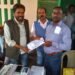 jamshedpur-bahragoda-mla-in-action-बहरागोड़ा के विधायक समीर मोहंती जनता के बीच, नगर पंचायत में चल रही योजनाओं की सूची पदाधिकारी को देकर जांच कर कार्रवाई करने को कहा, ठेकेदारों में हड़कंप, पारा शिक्षक संघ ने विधायक से मृत पारा शिक्षक के परिजन के लिए मांगी नौकरी व मुआवजा, विधायक समीर महंती ने मालकुंडी गांव का दौरा कर ग्रामीणों की समस्या से हुए अवगत