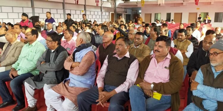 jamshedpur-abm-college-गोलमुरी एबीएम कॉलेज के सम्मान समारोह में पहुंचे विधायक सरयू राय, छात्र प्रतिनिधियों को नहीं बुलाने से नाराजगी जतायी, प्राचार्या का विरोध jamshedpur-abm-college-गोलमुरी एबीएम कॉलेज के सम्मान समारोह में पहुंचे विधायक सरयू राय, छात्र प्रतिनिधियों को नहीं बुलाने से नाराजगी जतायी, प्राचार्या का विरोध